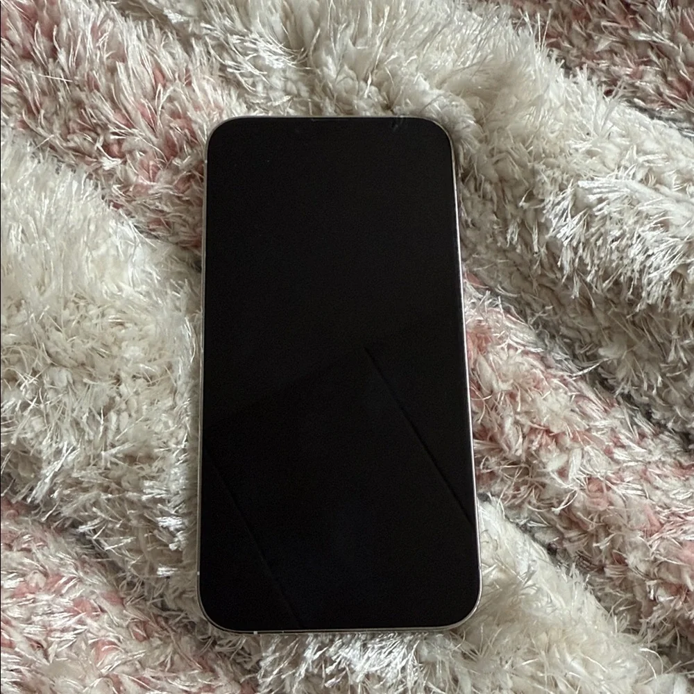 Apple iPhone in Elegant White